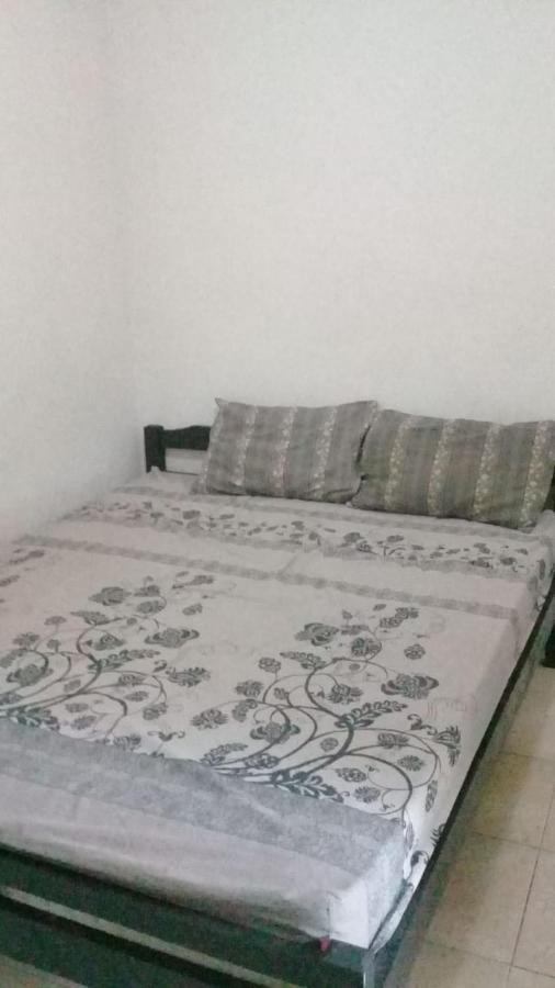 Kost Backpacker Hotel Sidoarjo Ngoại thất bức ảnh
