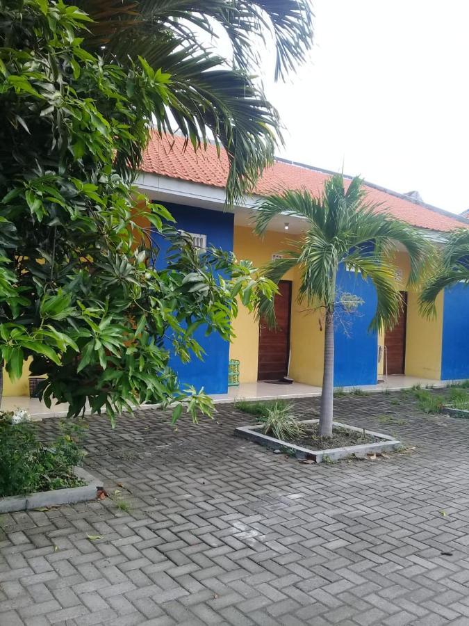Kost Backpacker Hotel Sidoarjo Ngoại thất bức ảnh