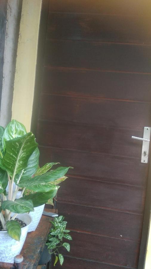 Kost Backpacker Hotel Sidoarjo Ngoại thất bức ảnh