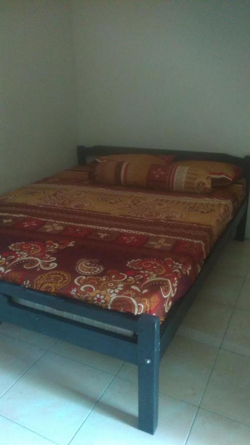 Kost Backpacker Hotel Sidoarjo Ngoại thất bức ảnh