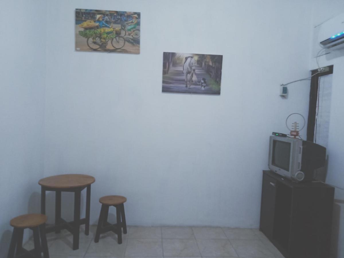 Kost Backpacker Hotel Sidoarjo Ngoại thất bức ảnh