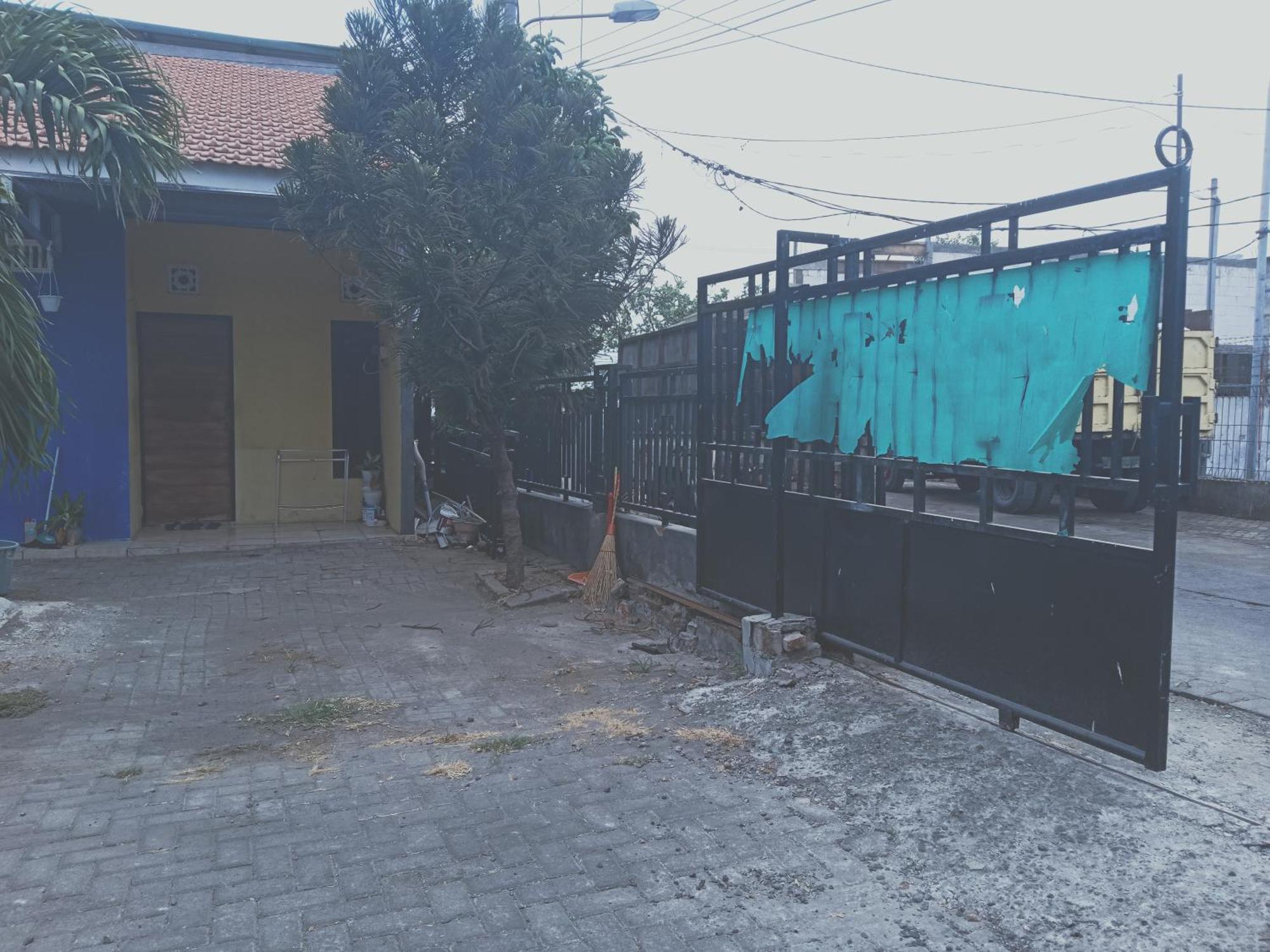 Kost Backpacker Hotel Sidoarjo Ngoại thất bức ảnh