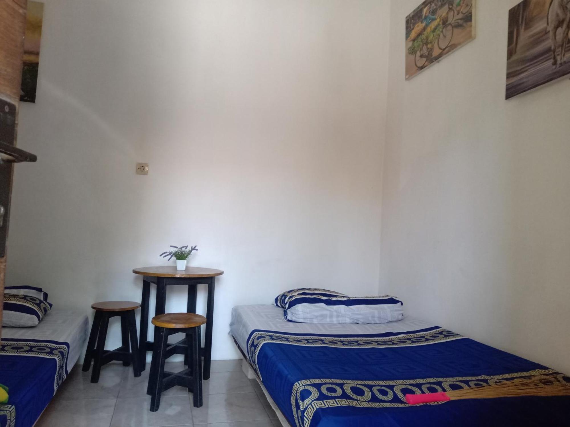Kost Backpacker Hotel Sidoarjo Ngoại thất bức ảnh