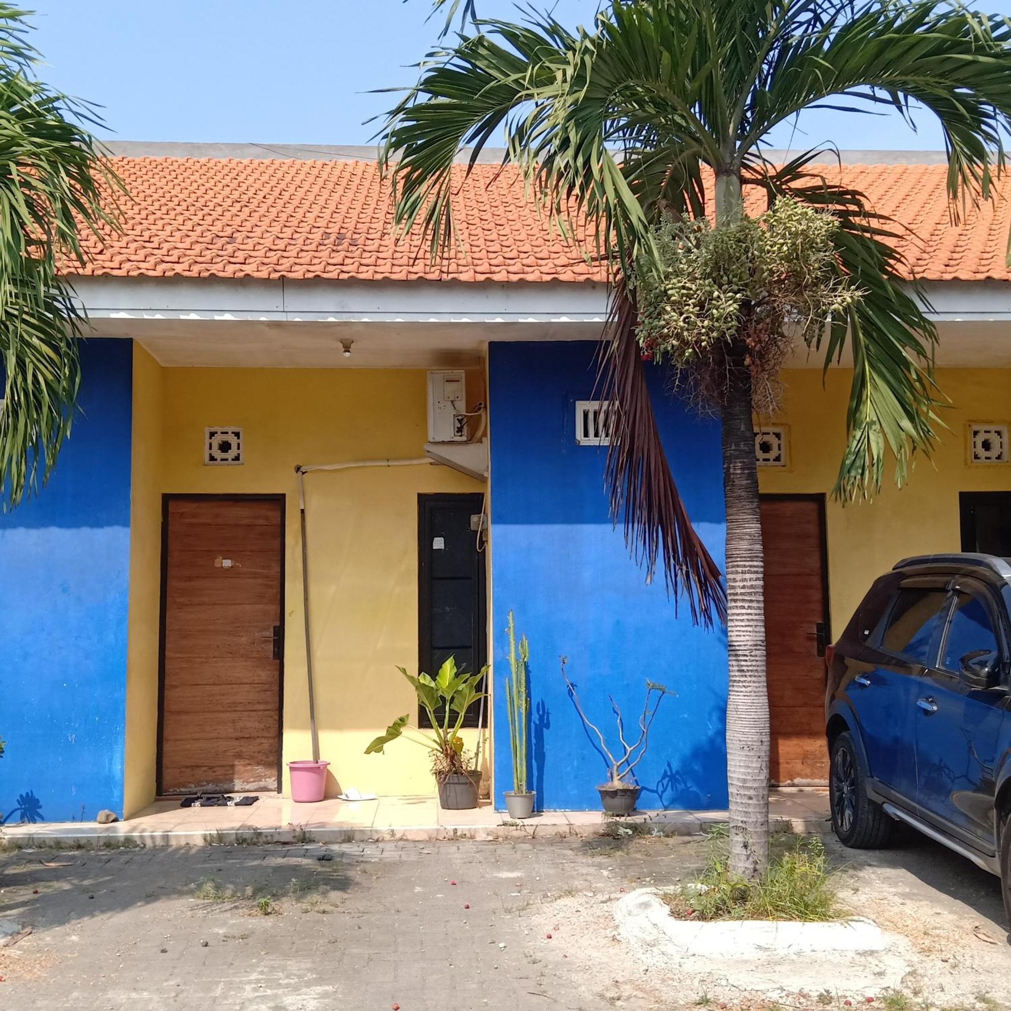 Kost Backpacker Hotel Sidoarjo Ngoại thất bức ảnh