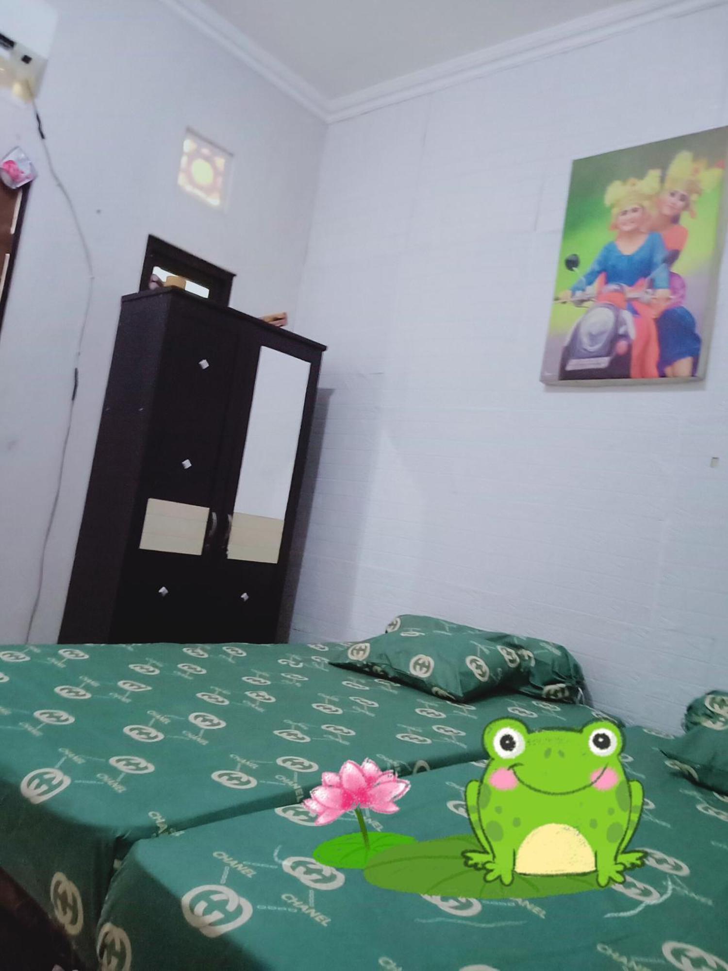 Kost Backpacker Hotel Sidoarjo Ngoại thất bức ảnh