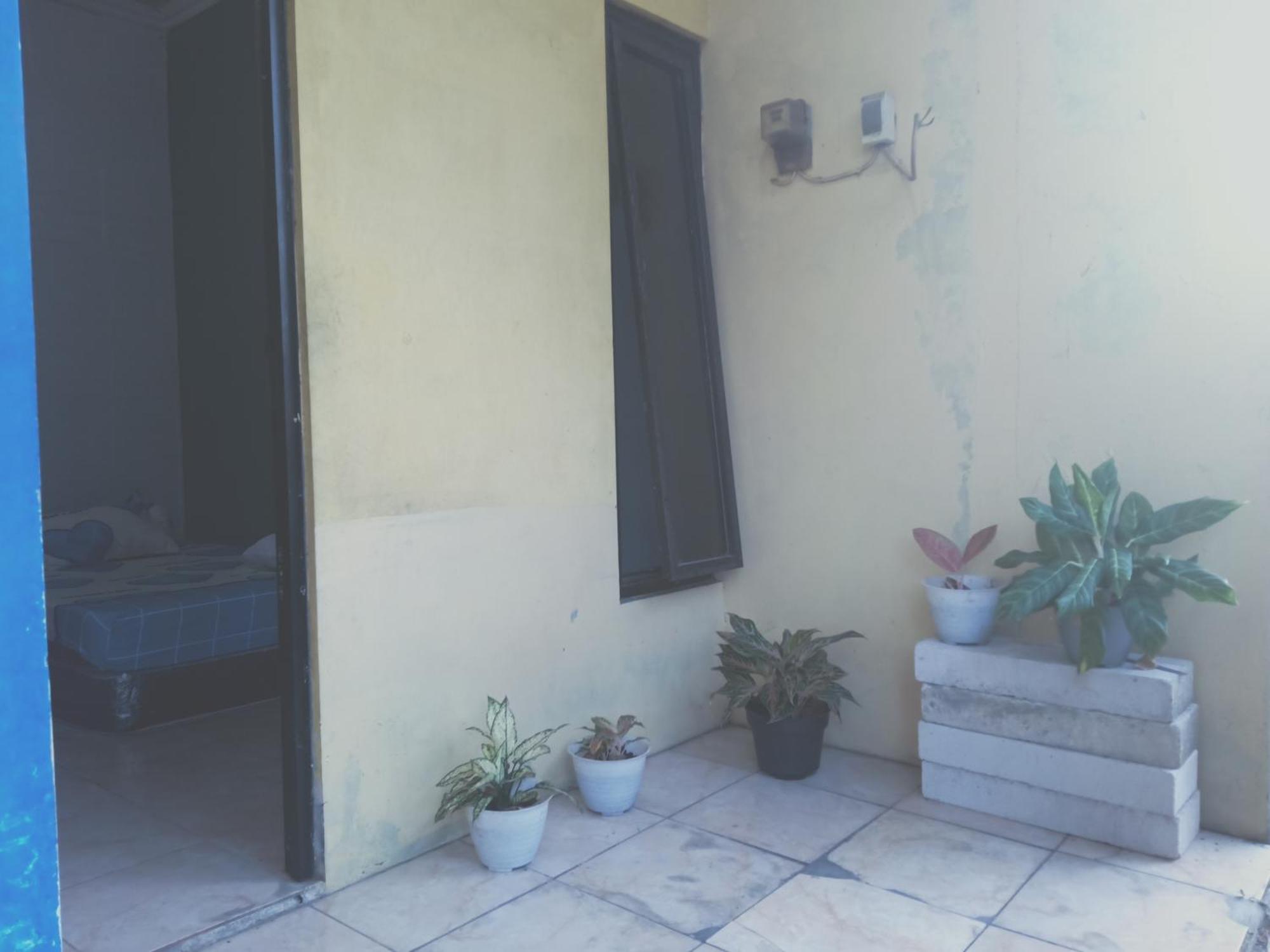 Kost Backpacker Hotel Sidoarjo Ngoại thất bức ảnh