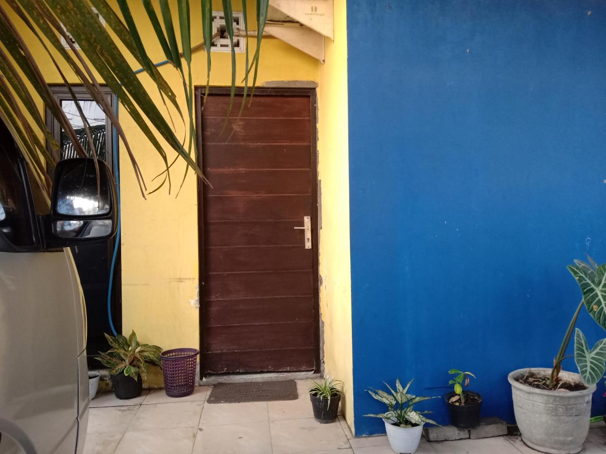 Kost Backpacker Hotel Sidoarjo Ngoại thất bức ảnh