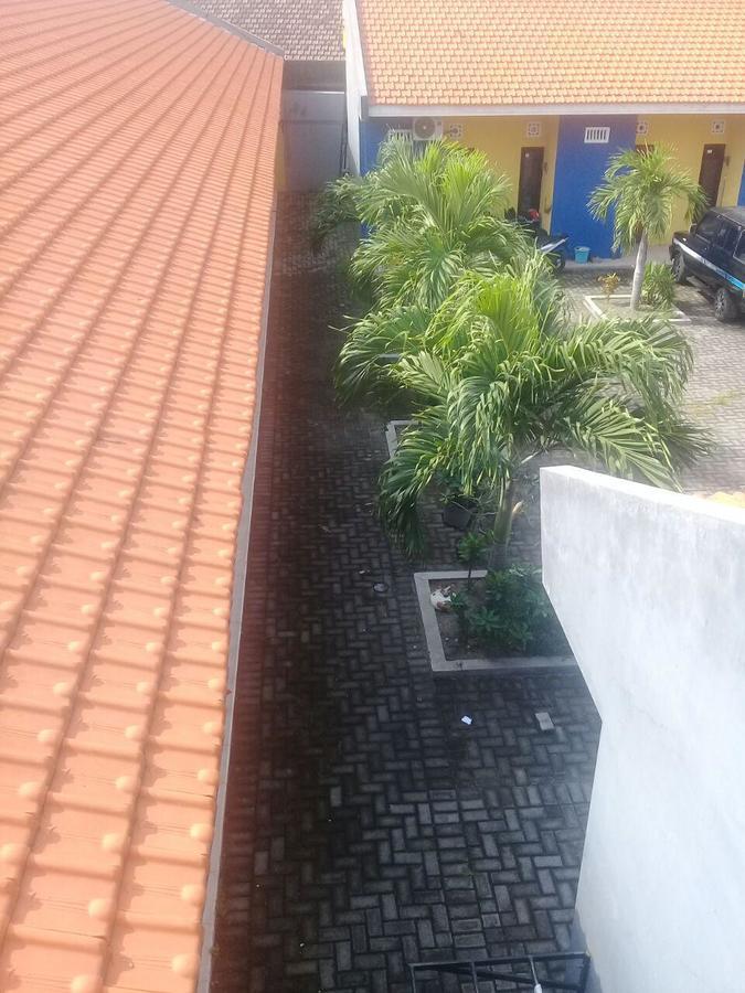 Kost Backpacker Hotel Sidoarjo Ngoại thất bức ảnh