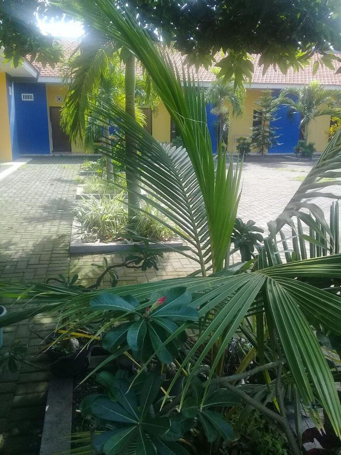 Kost Backpacker Hotel Sidoarjo Ngoại thất bức ảnh