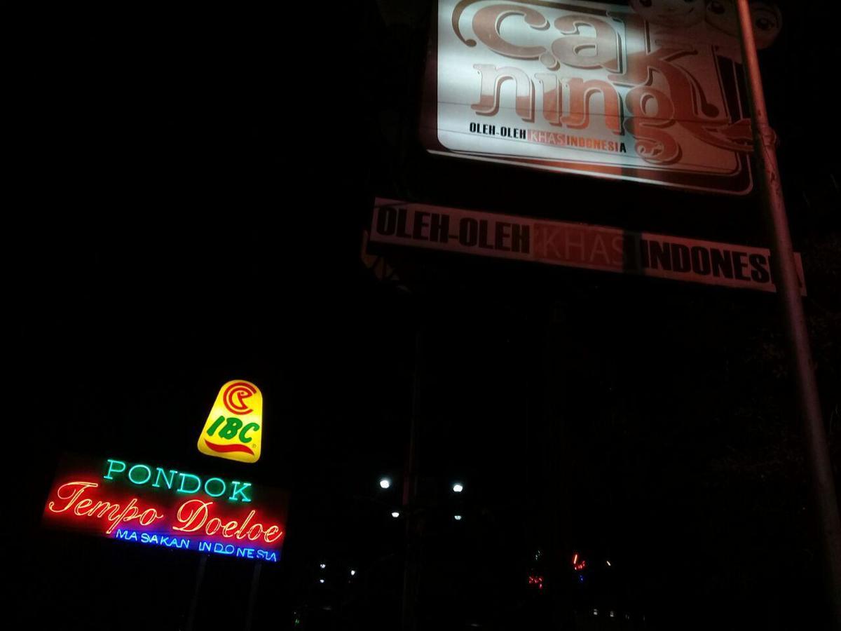 Kost Backpacker Hotel Sidoarjo Ngoại thất bức ảnh